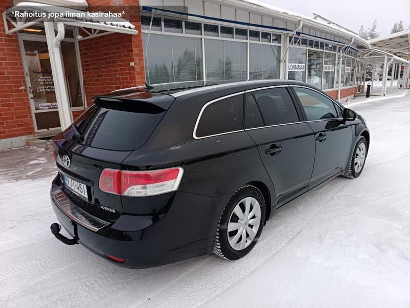Toyota Avensis vaihtoauto