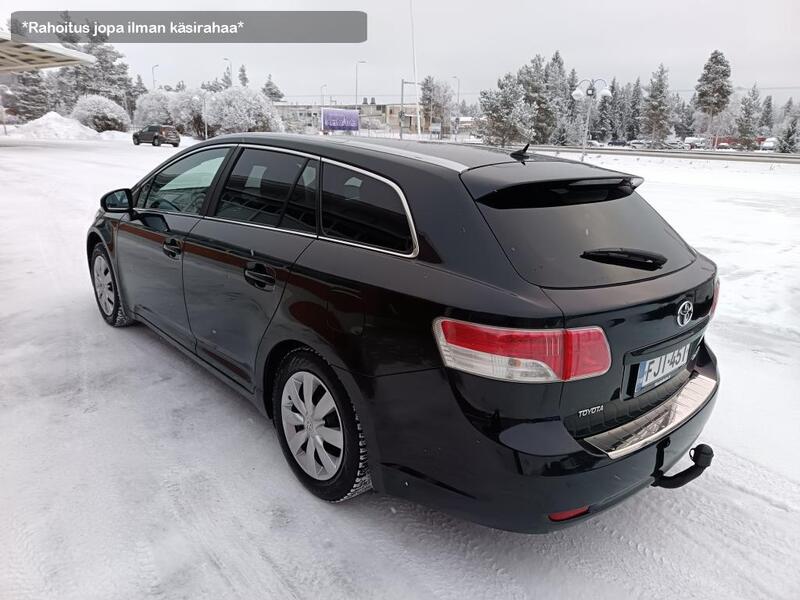 Toyota Avensis vaihtoauto