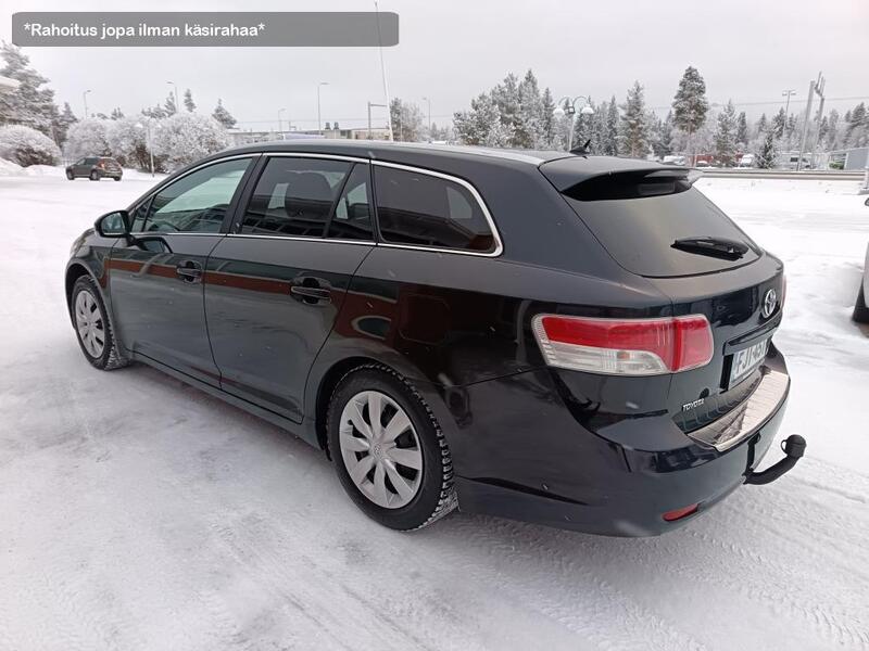 Toyota Avensis vaihtoauto