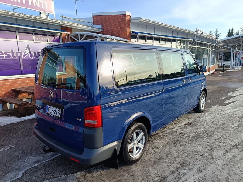 Volkswagen Caravelle vaihtoauto