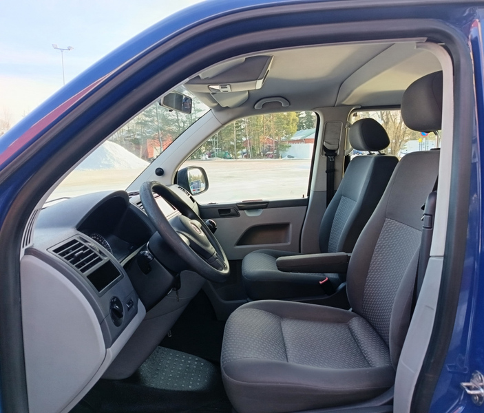 Volkswagen Caravelle vaihtoauto