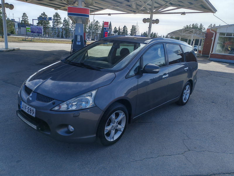 Mitsubishi Grandis vaihtoauto