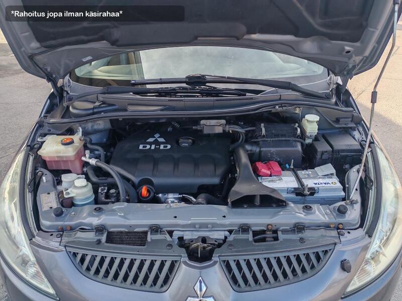Mitsubishi Grandis vaihtoauto