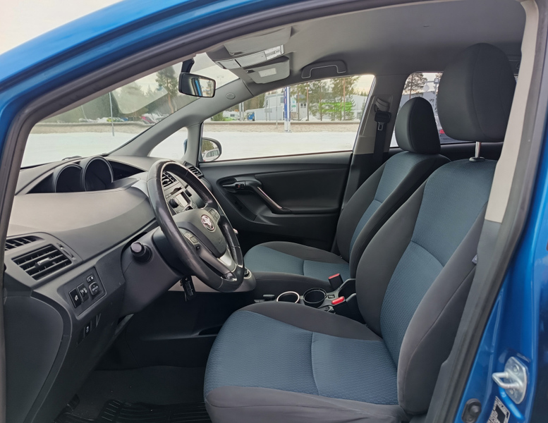 Toyota Verso vaihtoauto