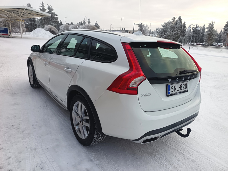 Volvo V60 Cross Country vaihtoauto