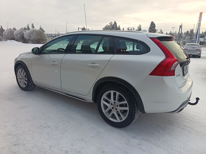 Volvo V60 Cross Country vaihtoauto