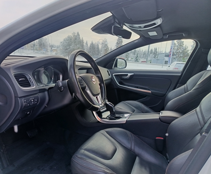 Volvo V60 Cross Country vaihtoauto