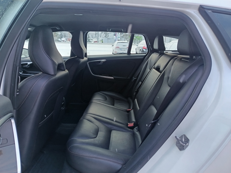 Volvo V60 Cross Country vaihtoauto