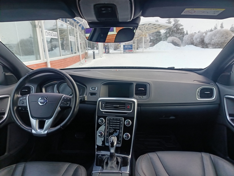 Volvo V60 Cross Country vaihtoauto