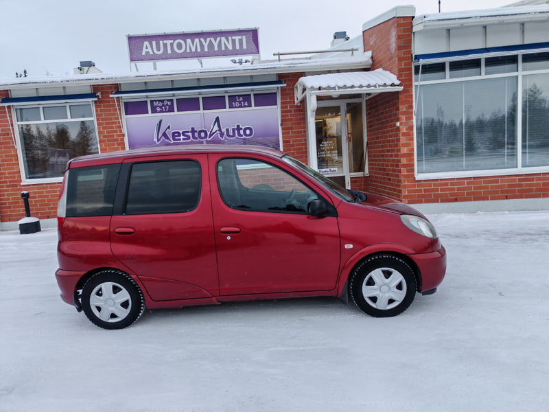 Toyota Yaris vaihtoauto