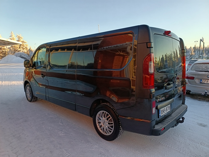 Opel Vivaro vaihtoauto