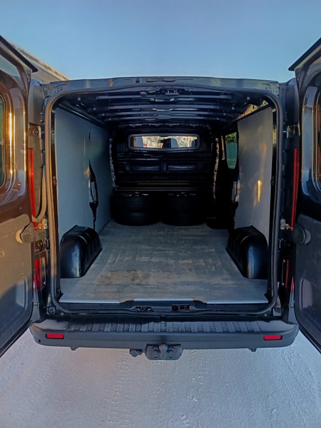 Opel Vivaro vaihtoauto