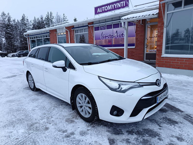 Toyota Avensis vaihtoauto