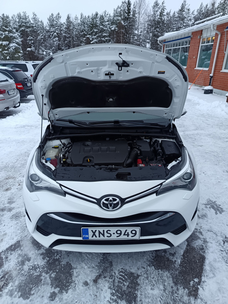 Toyota Avensis vaihtoauto