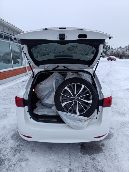 Toyota Avensis vaihtoauto