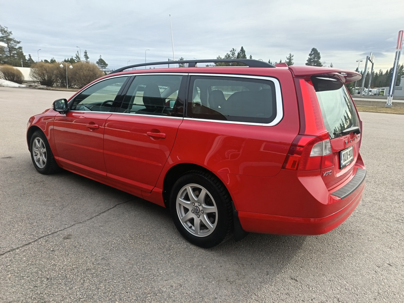 Volvo V70 vaihtoauto