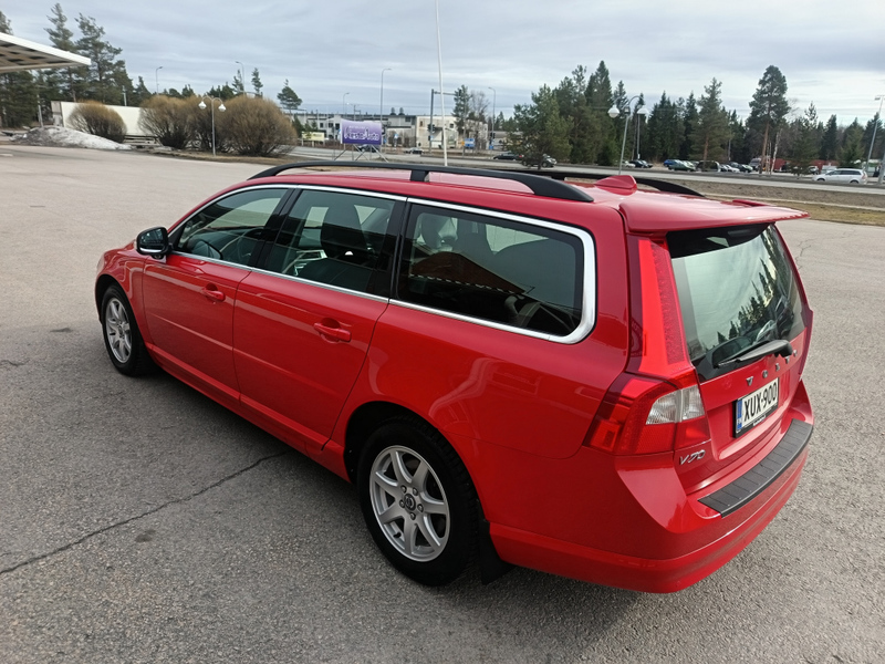 Volvo V70 vaihtoauto