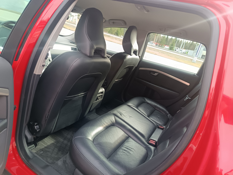 Volvo V70 vaihtoauto