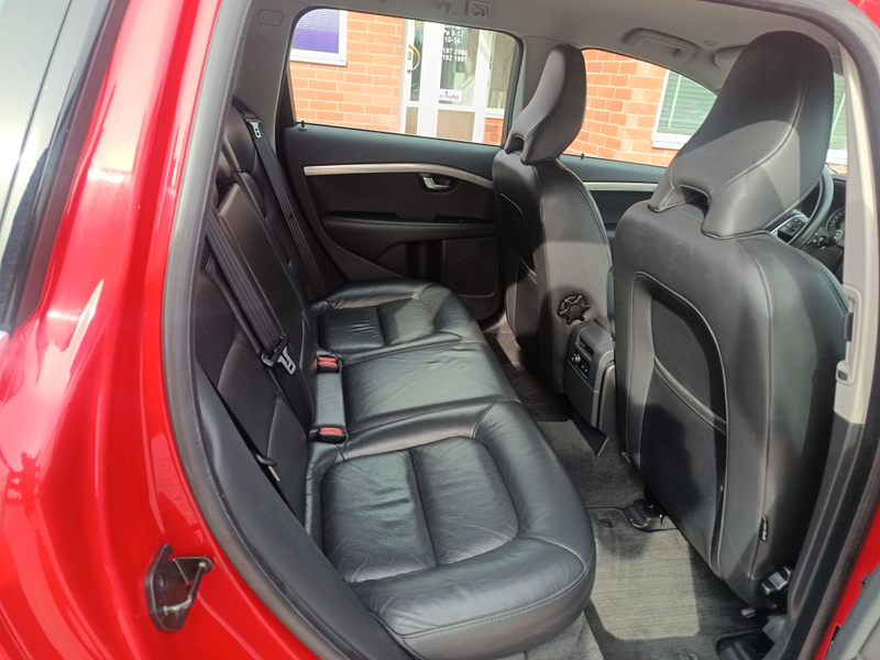 Volvo V70 vaihtoauto