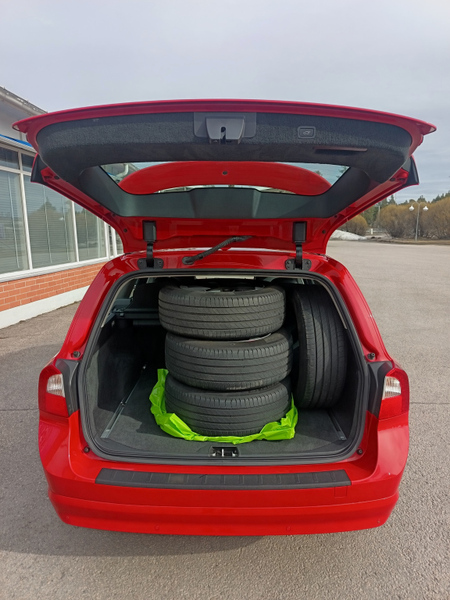 Volvo V70 vaihtoauto