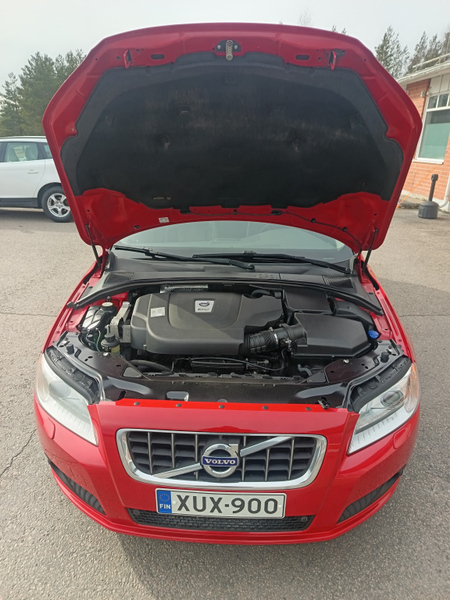 Volvo V70 vaihtoauto