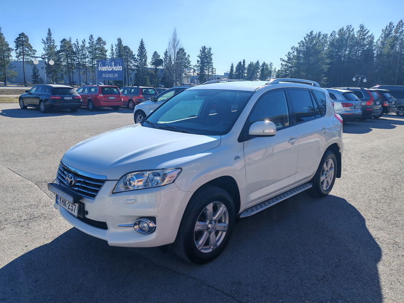 Toyota RAV4 vaihtoauto