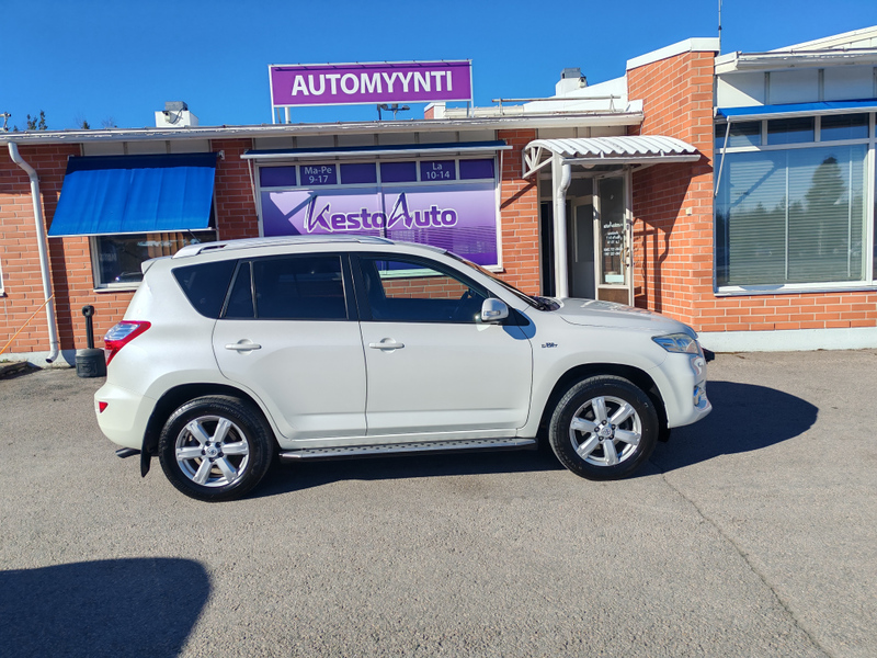 Toyota RAV4 vaihtoauto