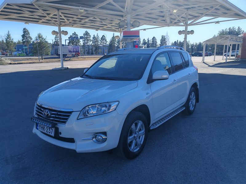 Toyota RAV4 vaihtoauto