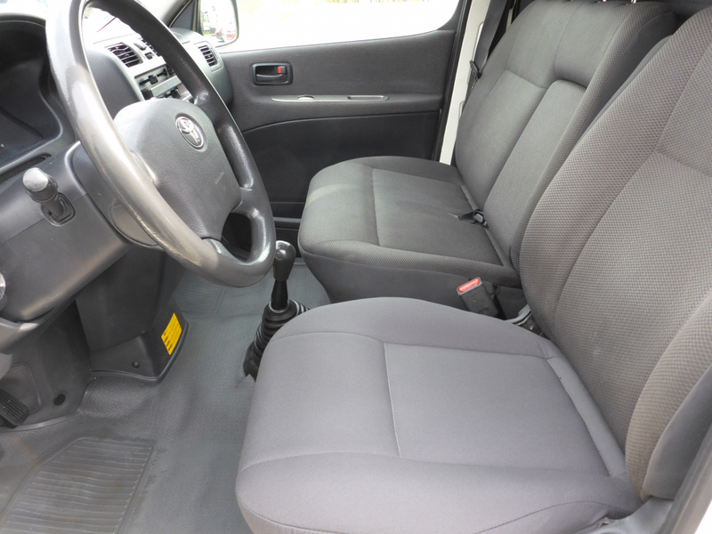 Toyota Hiace vaihtoauto
