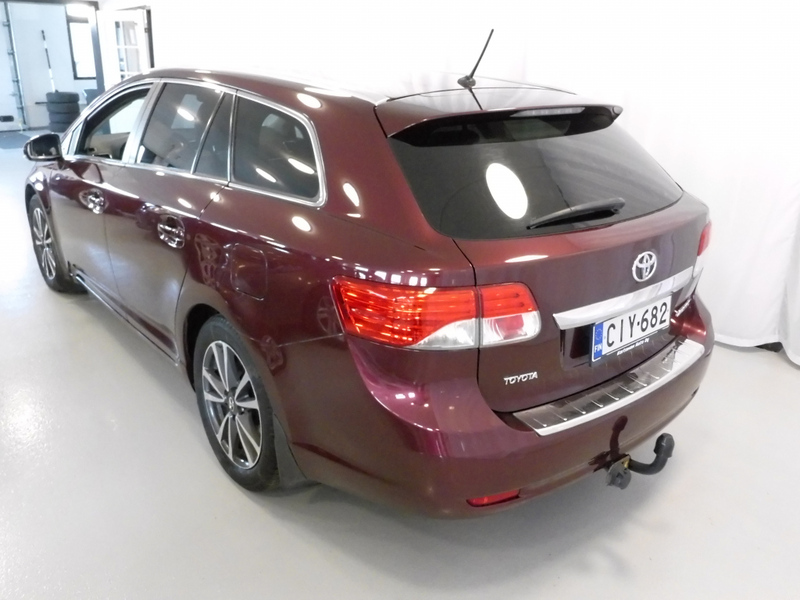 Toyota Avensis vaihtoauto