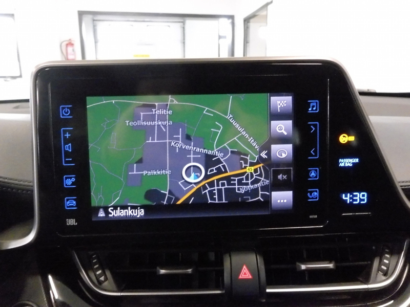 Toyota C-HR vaihtoauto