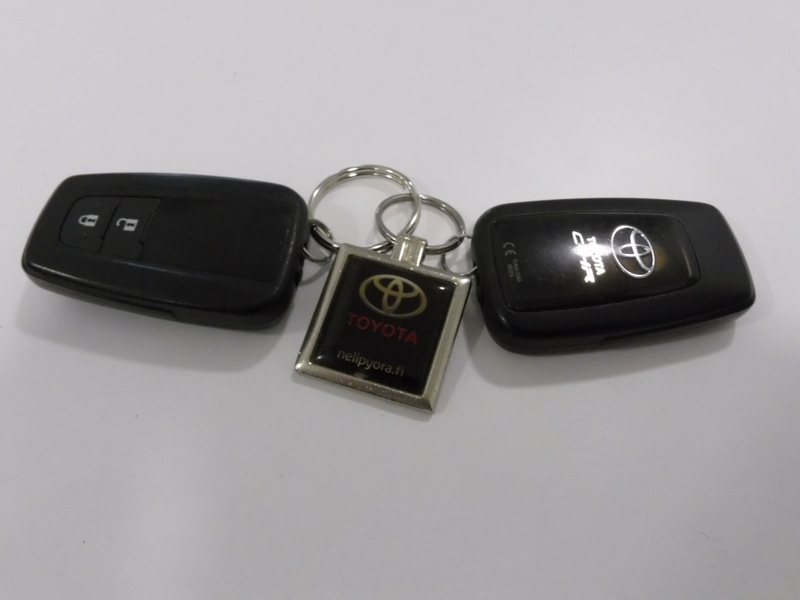 Toyota C-HR vaihtoauto