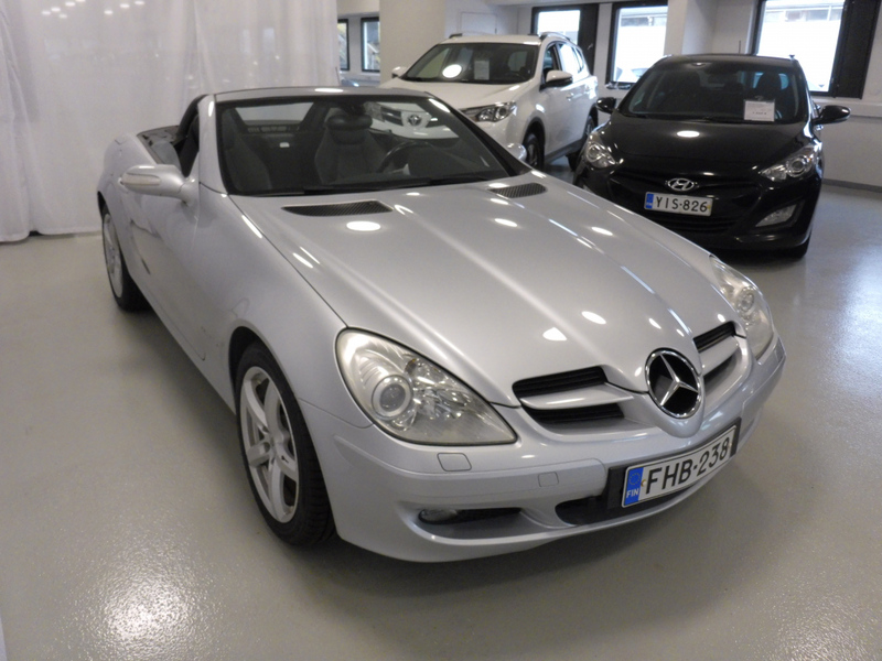 Mercedes-Benz SLK vaihtoauto