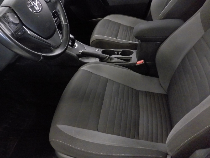 Toyota Auris vaihtoauto