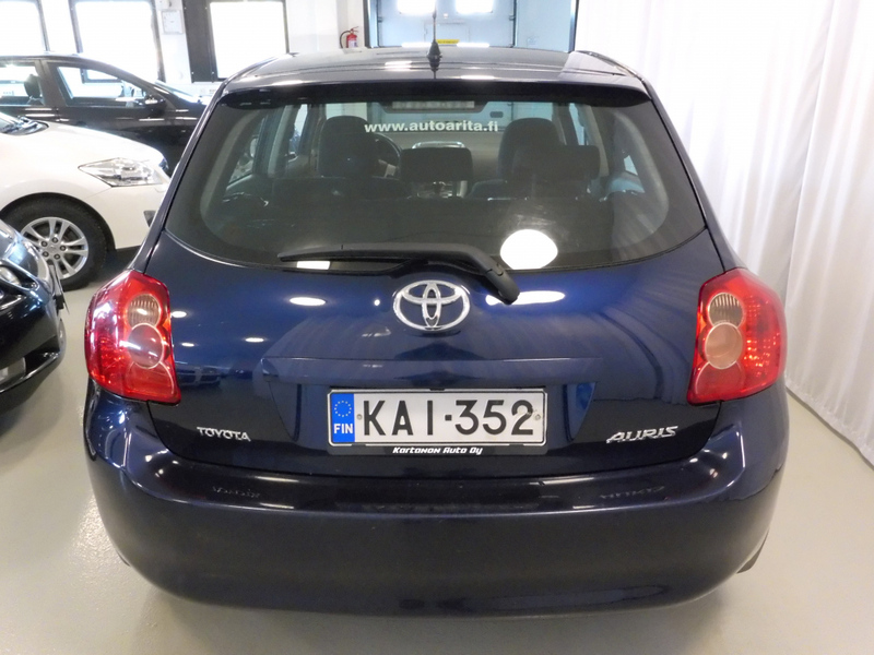 Toyota Auris vaihtoauto