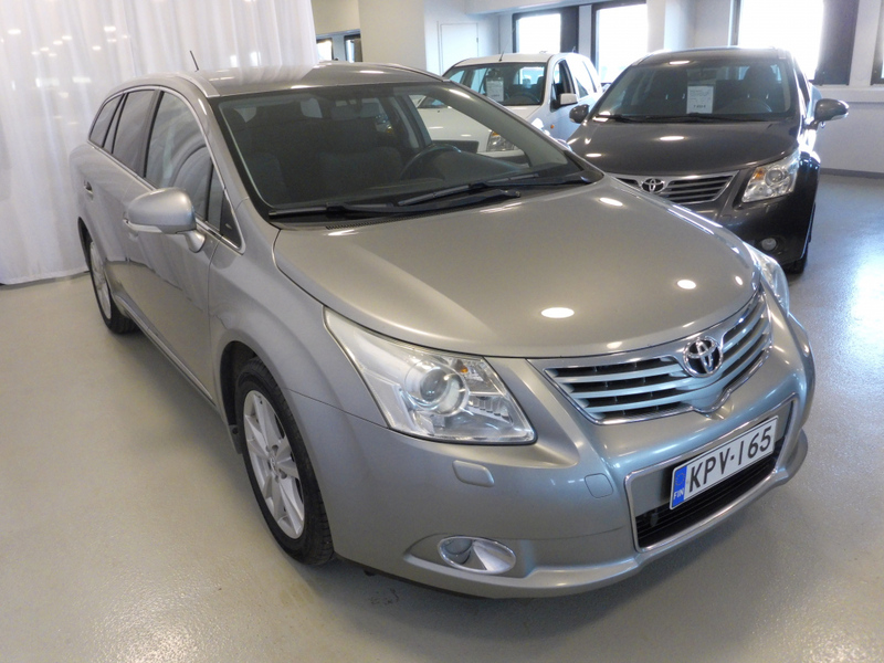 Toyota Avensis vaihtoauto