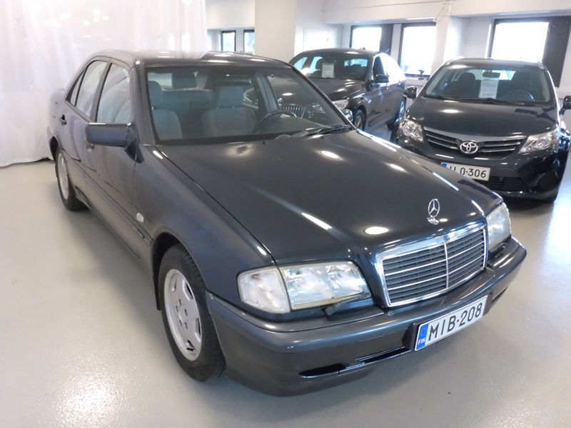 Mercedes-Benz C vaihtoauto