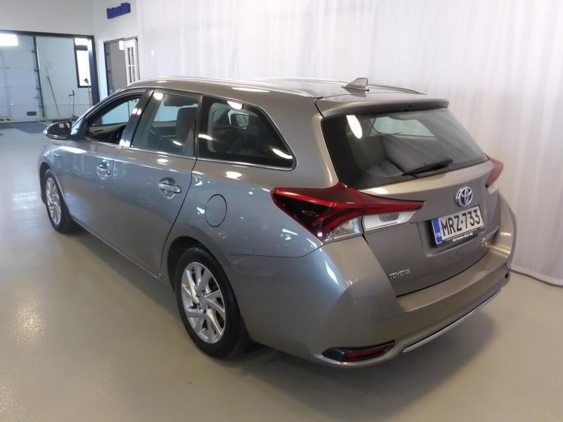 Toyota Auris vaihtoauto