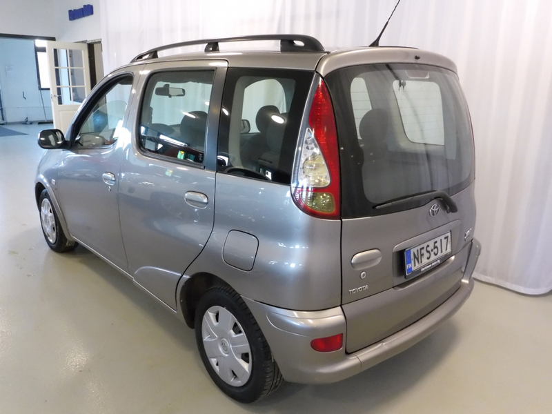 Toyota Yaris vaihtoauto