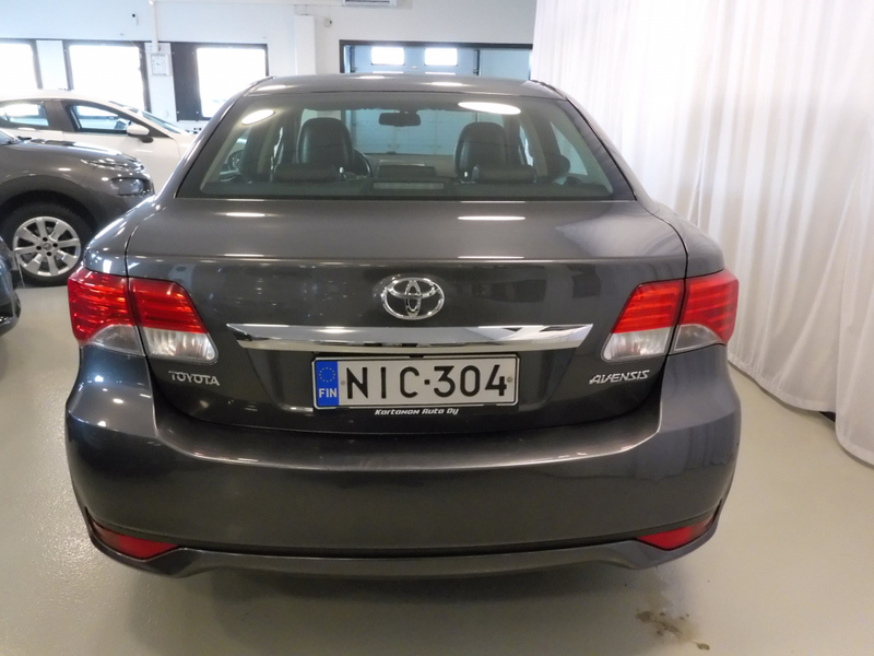 Toyota Avensis vaihtoauto