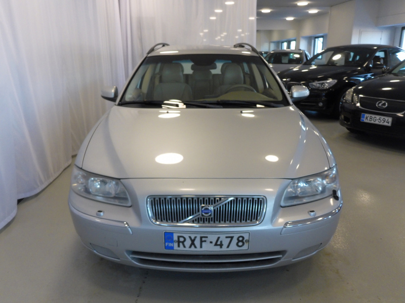 Volvo V70 vaihtoauto