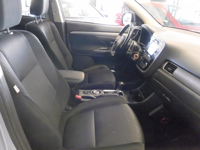 Mitsubishi Outlander vaihtoauto