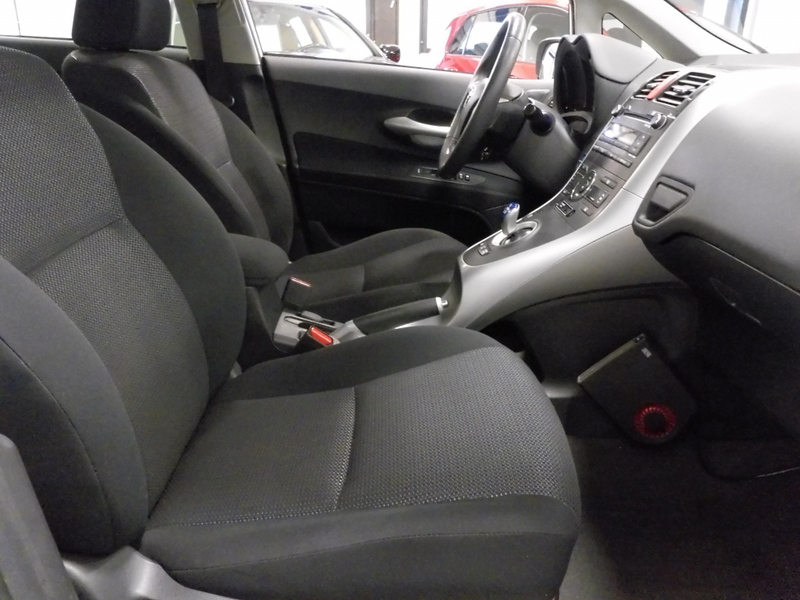 Toyota Auris vaihtoauto