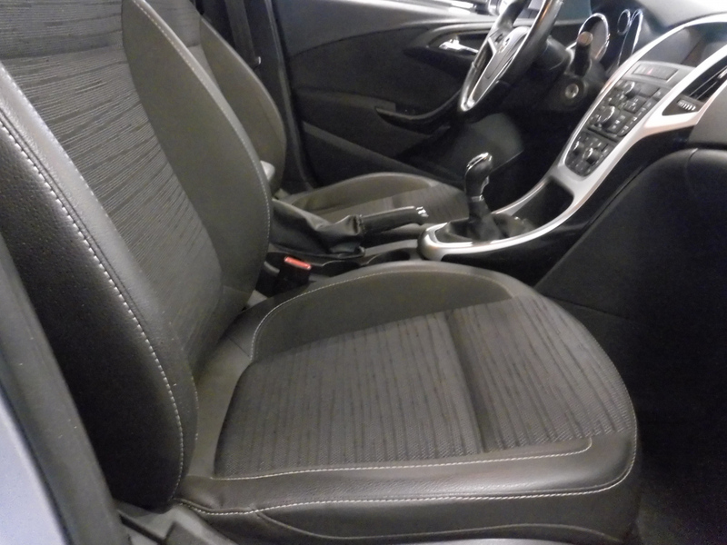 Opel Astra vaihtoauto