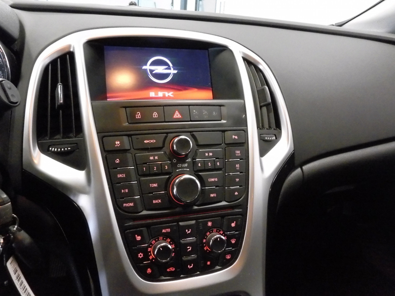 Opel Astra vaihtoauto