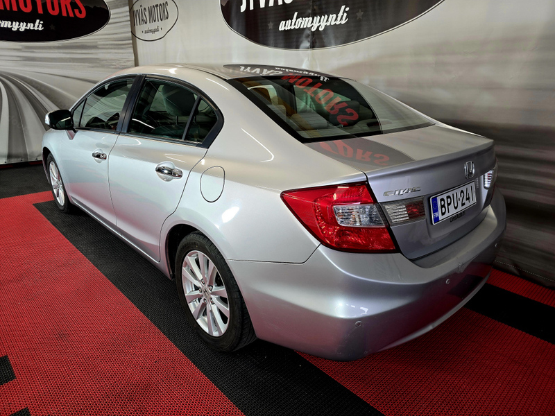 Honda Civic vaihtoauto