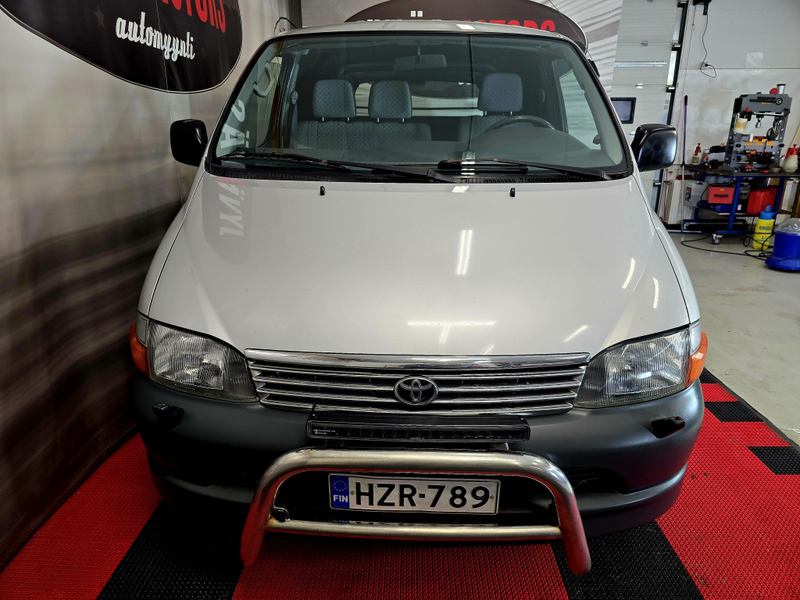 Toyota Hiace vaihtoauto