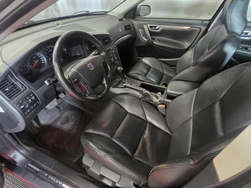 Volvo V70 vaihtoauto