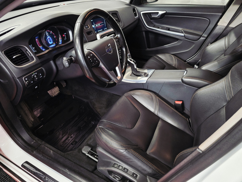 Volvo S60 Cross Country vaihtoauto