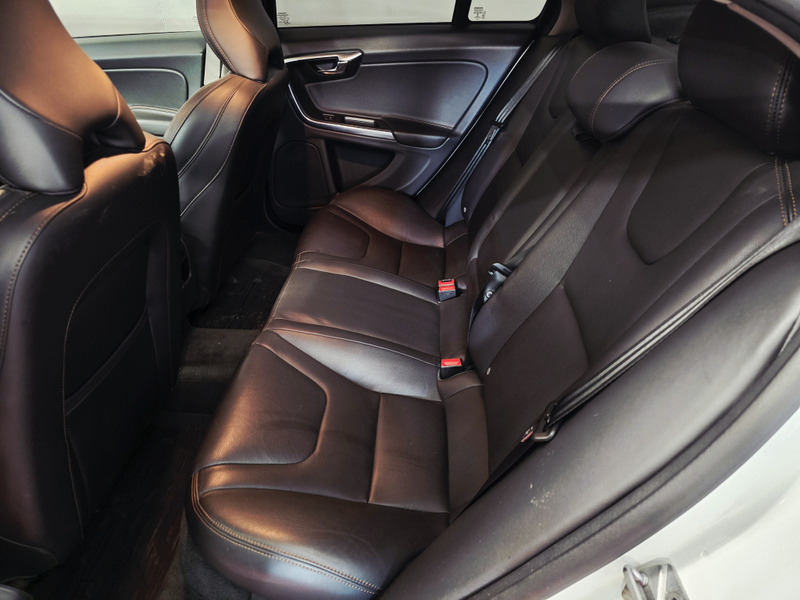 Volvo S60 Cross Country vaihtoauto